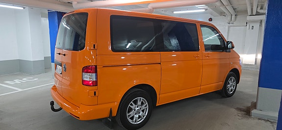 Volkswagen Caravelle 7 of 22