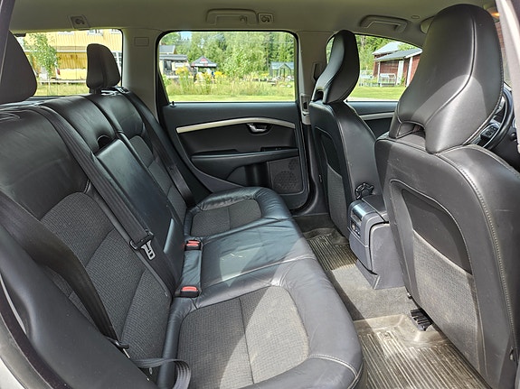 Volvo V70 9 of 12