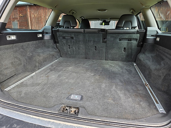 Volvo V70 11 of 12