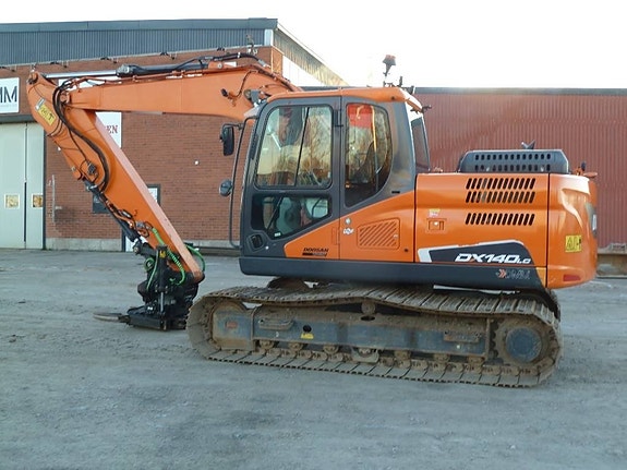 Doosan DX140LC-5 9 of 17