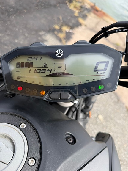 Yamaha MT-07 4 of 10