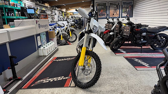 Husqvarna TE 300 | NU MED 0% RÄNTA I UPP TILL 60 MÅNADER 4 of 6