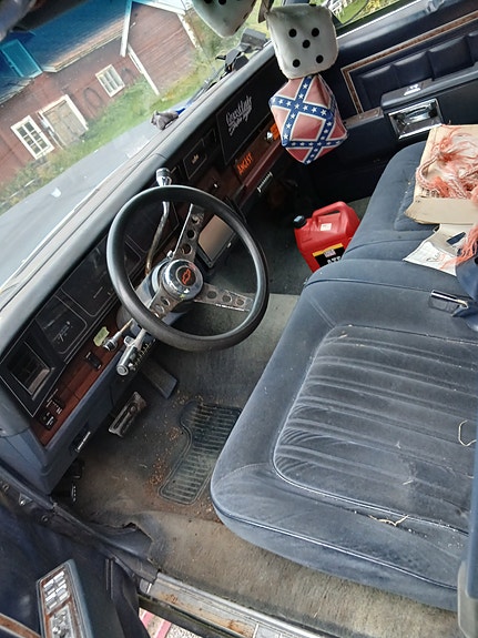 Chevrolet Caprice 4 of 6