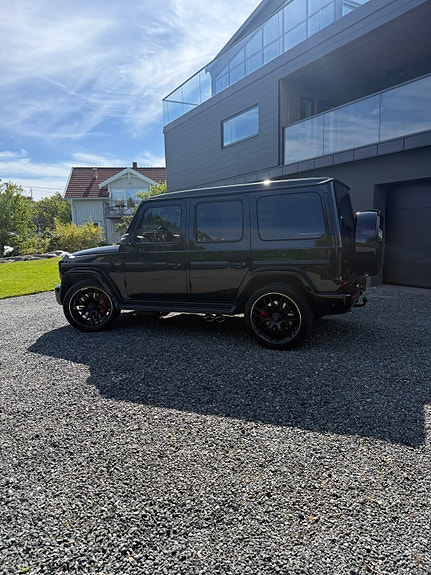 Mercedes-Benz G63 2 of 6