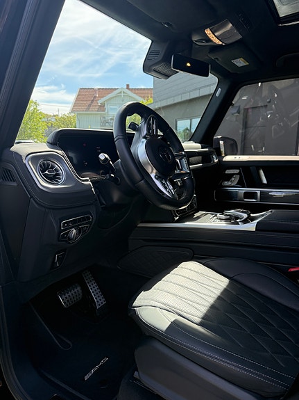 Mercedes-Benz G63 3 of 6