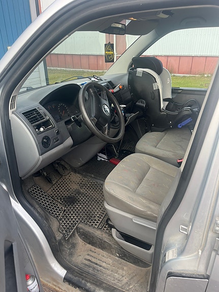 Volkswagen Transporter 2 of 5
