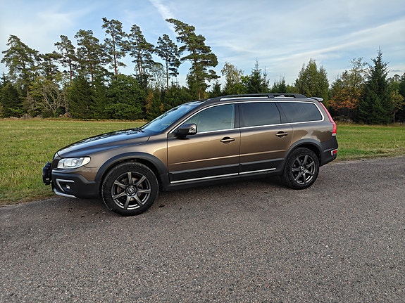 Volvo XC70 3 of 13