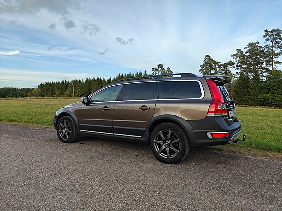 Volvo XC70 4 of 13