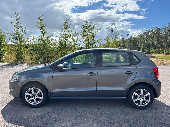 Volkswagen Polo 2 of 9