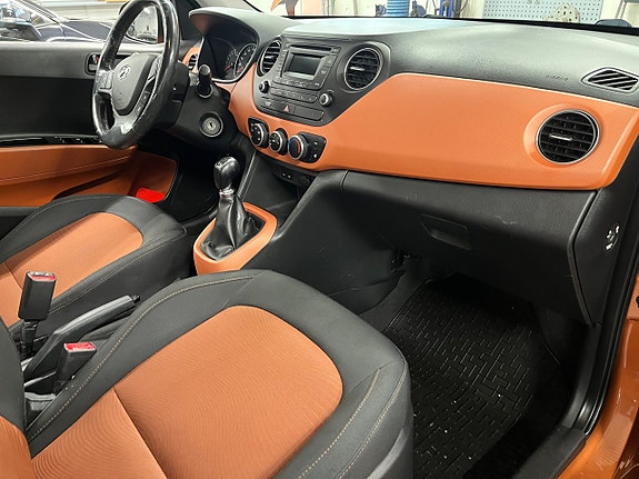 Hyundai i10 10 of 21