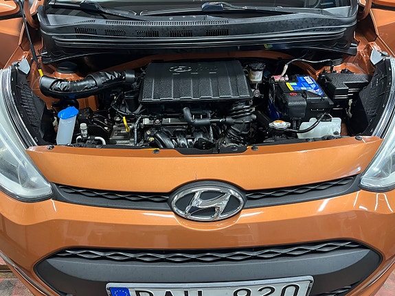 Hyundai i10 9 of 21
