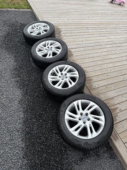 Volvo XC70 8 of 9