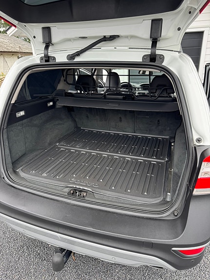 Volvo XC70 7 of 9