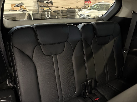 Kia Sorento 18 of 27