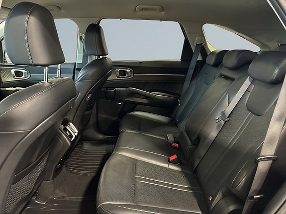 Kia Sorento 11 of 27