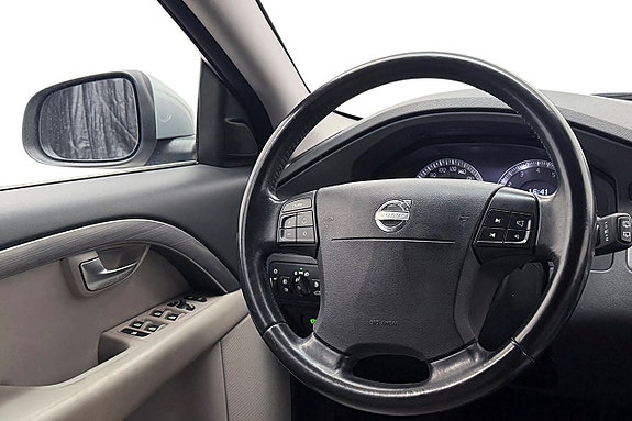 Volvo V70 19 of 29