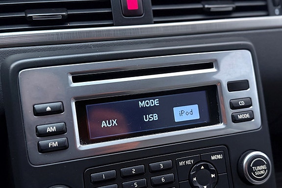 Volvo V70 24 of 29