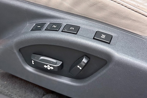 Volvo V70 15 of 29