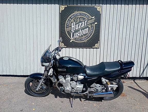 Yamaha XJR1300 1.3 4 of 8
