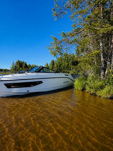 Uttern D70 Premium Edition – välutrustad med Mercury 225 hk 7 of 9