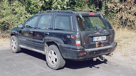 Jeep Grand Cherokee 2 of 10