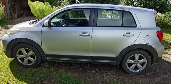 Toyota Urban Cruiser 3 of 7