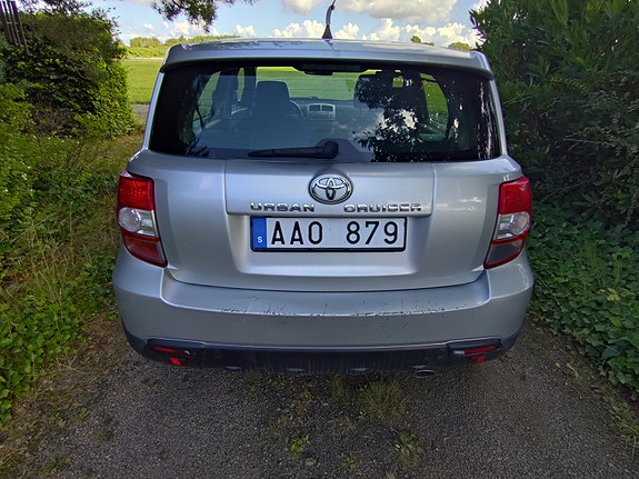 Toyota Urban Cruiser 2 of 7