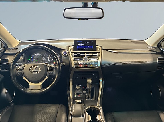 Lexus NX450h+ 8 of 21