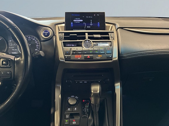 Lexus NX450h+ 11 of 21