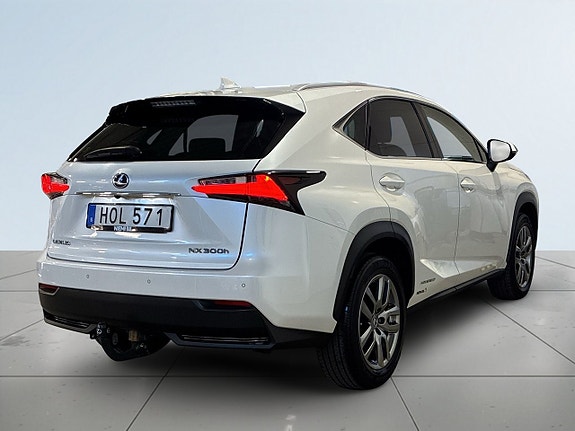 Lexus NX450h+ 6 of 21