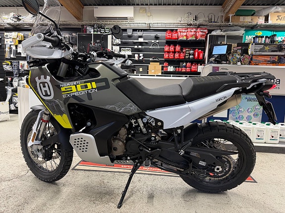 Husqvarna 901 Norden Expedition - Demo | Vad har du i inbyte? Ring oss så räknar vi på affären 7 of 7