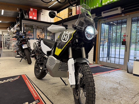 Husqvarna 901 Norden Expedition - Demo | Vad har du i inbyte? Ring oss så räknar vi på affären 5 of 7