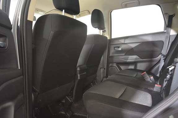 Mitsubishi Outlander 12 of 15