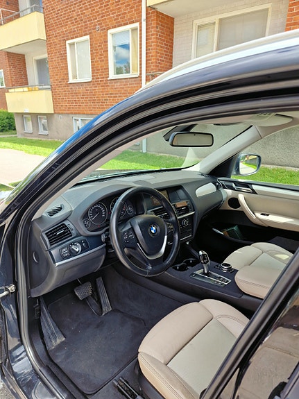 BMW X3 9 of 9
