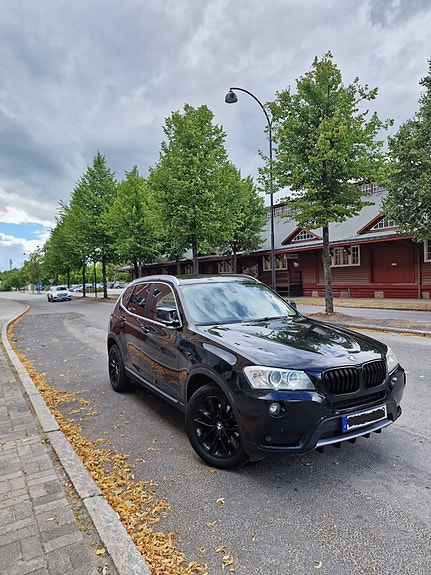 BMW X3 2 of 9