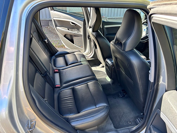 Volvo V70 7 of 10