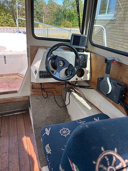 Uttern 5000AC 4 of 7