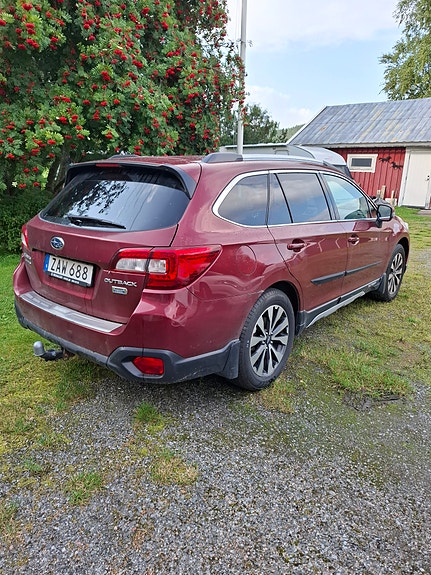 Subaru Outback 5 of 9