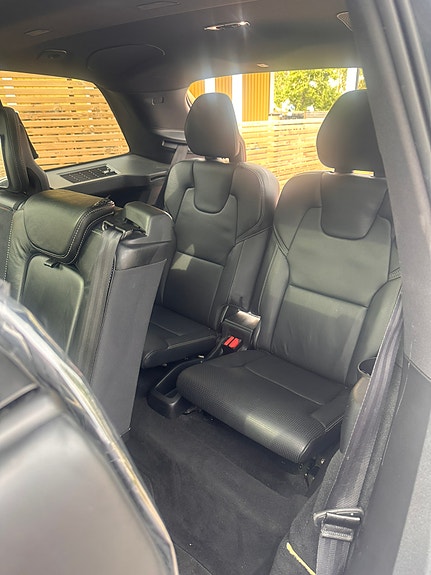 Volvo XC90 5 of 9