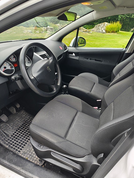 Peugeot 207 5 of 6