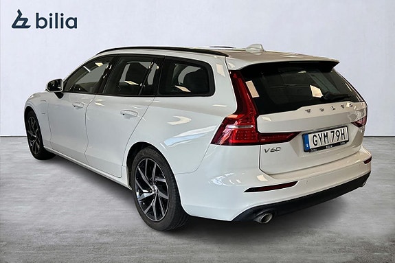 Volvo V60 2 of 21
