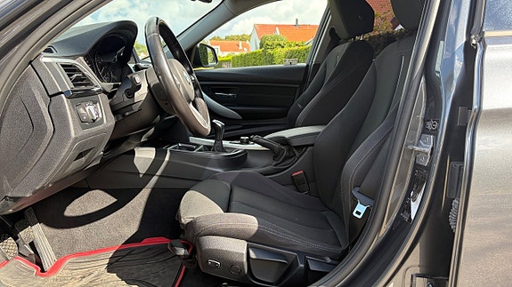 BMW 318d 9 of 12