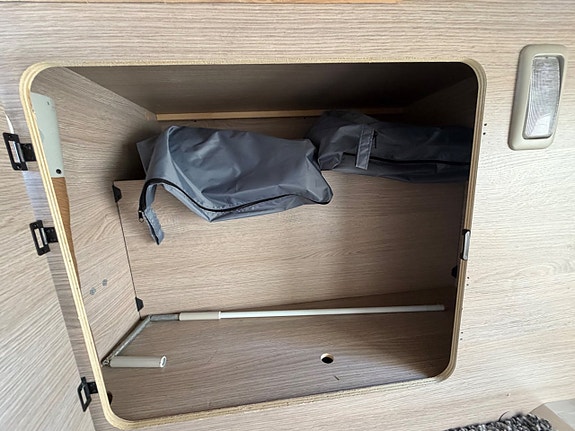 Bürstner *Långbäddar*9-växlad automat*Pop-up*5-bäddar*2xSolceller*18"hjul 17 of 30