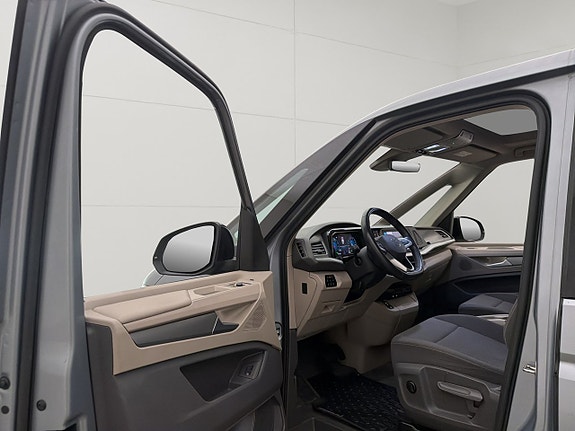 Volkswagen Multivan 15 of 30
