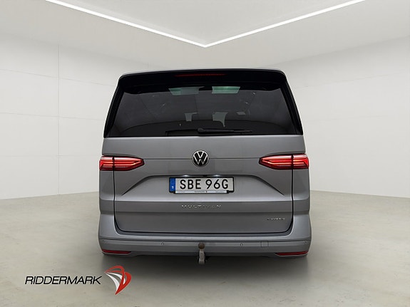 Volkswagen Multivan 8 of 30