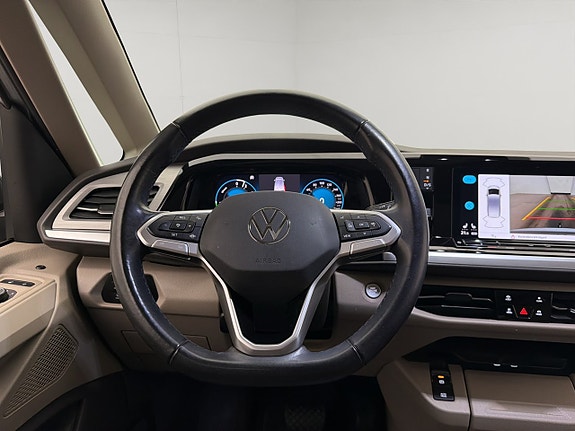 Volkswagen Multivan 19 of 30
