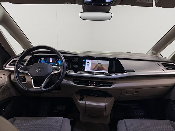 Volkswagen Multivan 18 of 30