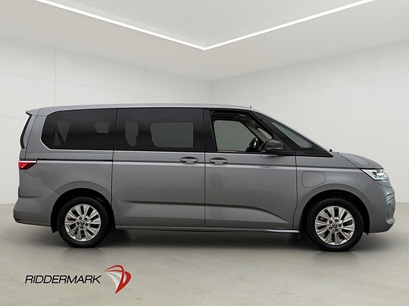 Volkswagen Multivan 2 of 30