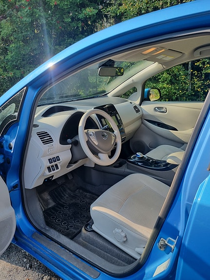 Nissan Leaf 7 of 8