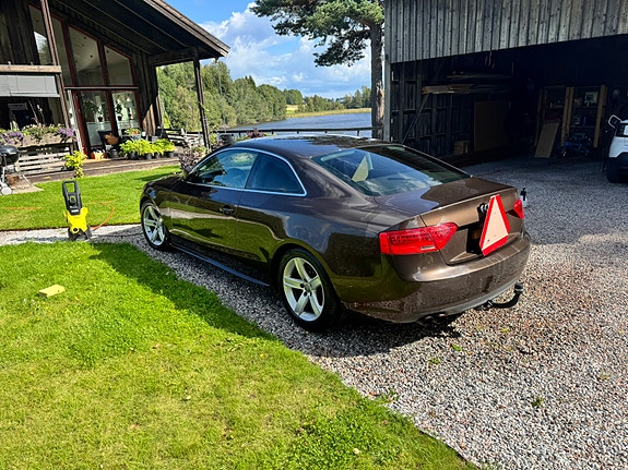Audi A5 4 of 6
